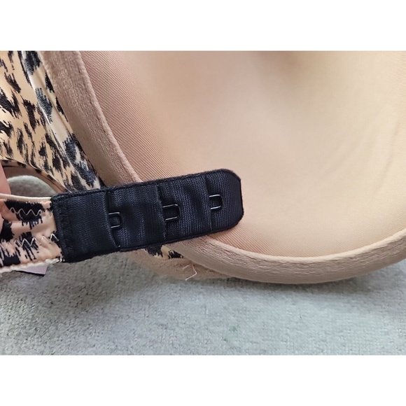 Victoria's Secret Lined Demi Bra 34C Smooth Underwired Leopard Print - Picture 10 of 10